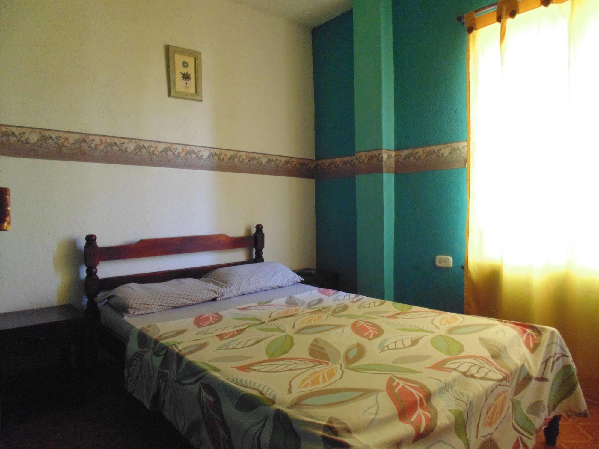 Hospederia Casa Familiar 2*